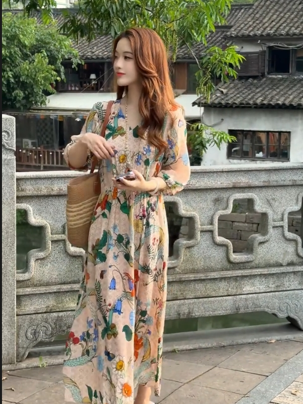 寬鬆印花連衣裙